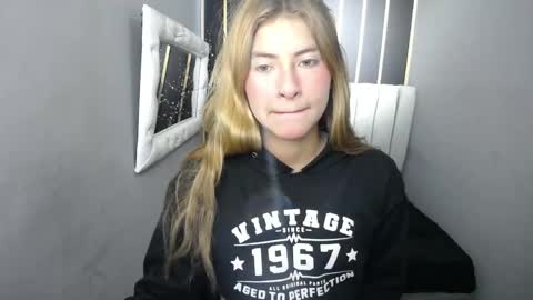 Snapshot of nancy_blonde chatting on 06/02/26, 12:18 nancy blonde online show from 06/02/26, 12:18