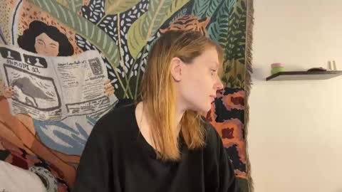 Snapshot of nancy_witch chatting on 02/21/25, 06:51 Nancy and Archi online show from 02/21/25, 06:51