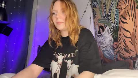 Snapshot of nancy_witch chatting on 02/23/25, 03:40 Nancy and Archi online show from 02/23/25, 03:40