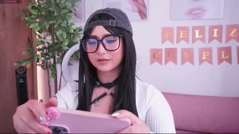 ELLA online show from 12/18/25, 07:09