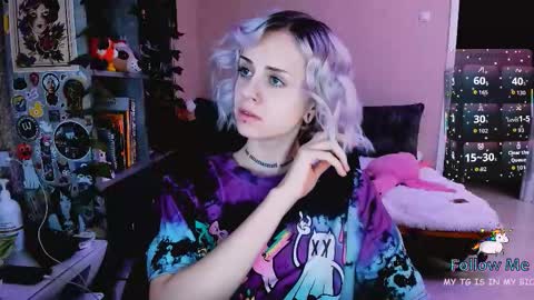 Monday-Friday 12-4 AM and 6-9 AM New York time online show from 12/03/25, 08:07