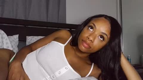 Snapshot of nanneyrose chatting on 09/15/25, 01:49 Nanneypooh online show from 09/15/25, 01:49