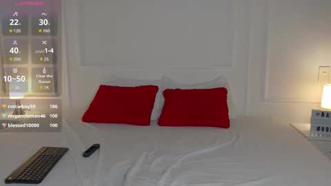 nany_model25 online show from 11/26/25, 09:16