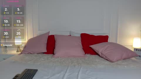 nany_model25 online show from 04/23/26, 08:00