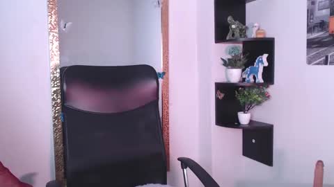nany_pretty online show from 03/08/25, 08:46