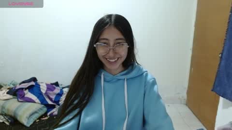 nanylux online show from 04/23/26, 04:14