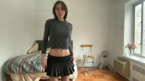 Snapshot of naomi________ chatting on 06/14/26, 10:34 Naomi online show from 06/14/26, 10:34