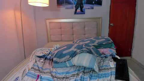 naomi_berckley online show from 12/04/24, 11:19