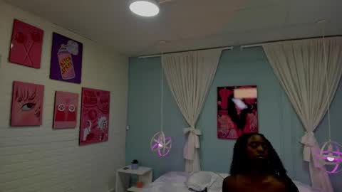 Naomi online show from 02/05/26, 07:29