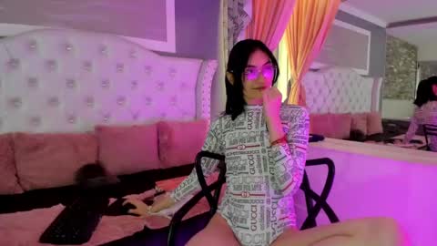 naomi online show from 10/03/25, 01:41