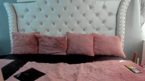naomi online show from 10/13/25, 01:44