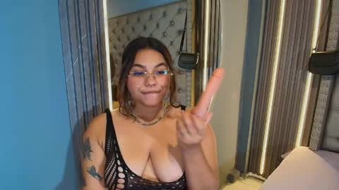 NAOMI online show from 04/22/26, 06:31