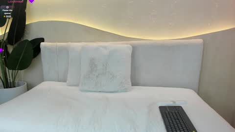 Naomi  online show from 12/27/24, 07:24