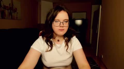 Snapshot of naomi_di chatting on 07/08/26, 08:24 naomi_di online show from 07/08/26, 08:24