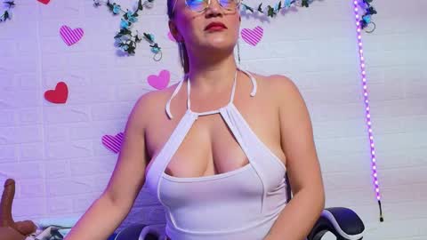 Naomi online show from 10/08/25, 10:35