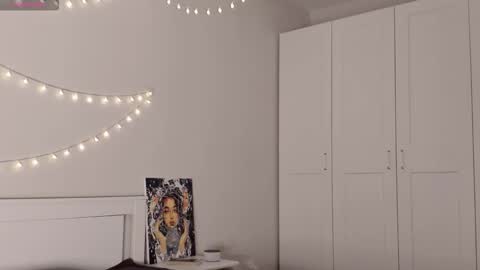 Naomi online show from 11/14/25, 09:57