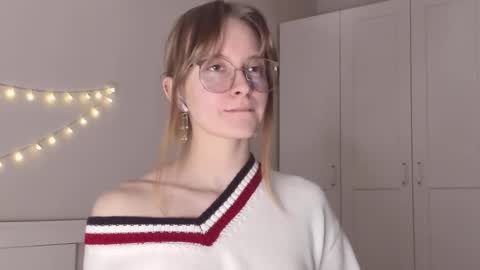 Naomi online show from 02/06/26, 07:39