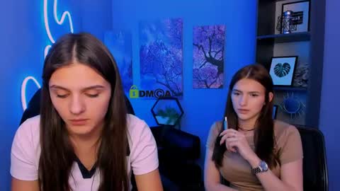 Naomi online show from 06/10/26, 01:21
