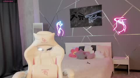 naomi_reiss online show from 06/09/26, 02:56