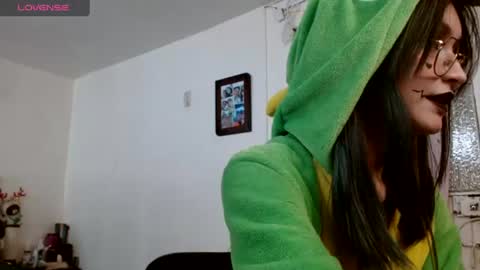 Snapshot of naomi_unu chatting on 06/13/26, 07:12 Naomi online show from 06/13/26, 07:12