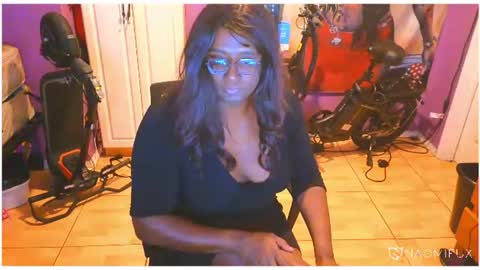 Naomi online show from 06/18/26, 10:47