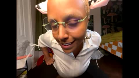 Naomigiirl6 online show from 12/15/24, 04:04