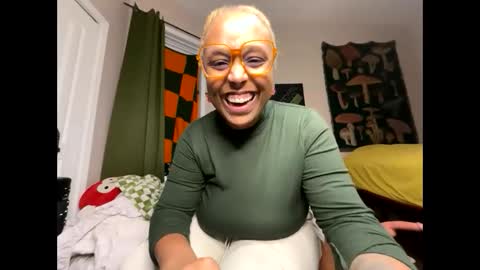 Naomigiirl6 online show from 01/02/25, 12:23