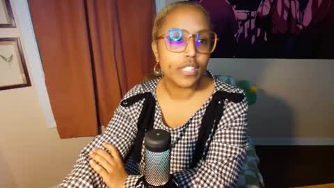 Naomigiirl6 online show from 02/06/25, 01:43