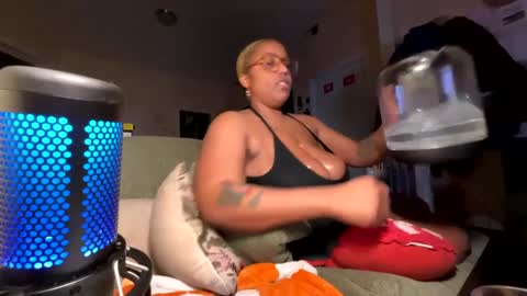 Naomigiirl6 online show from 02/23/25, 09:44