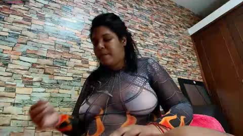 Snapshot of naomii_campbelll chatting on 04/28/26, 10:15 Naomi Campbel online show from 04/28/26, 10:15