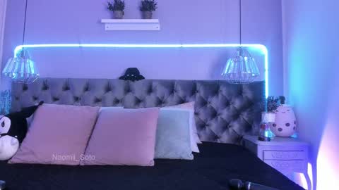 Snapshot of naomii_soto chatting on 02/25/25, 03:05 Naomi online show from 02/25/25, 03:05