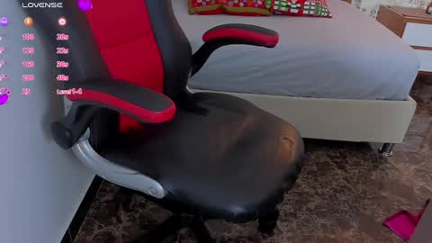 Naomi  online show from 12/24/24, 12:33