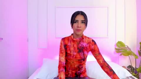 Snapshot of naomiklarc chatting on 12/04/25, 08:17 Naomi Klarc online show from 12/04/25, 08:17