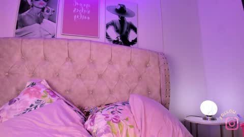 Naomi online show from 01/17/25, 06:44