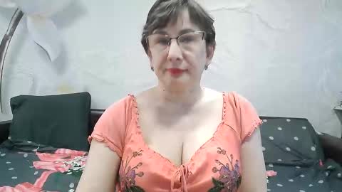 naomimolligan online show from 04/17/26, 11:46