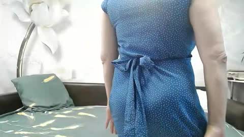naomimolligan online show from 05/15/26, 12:23