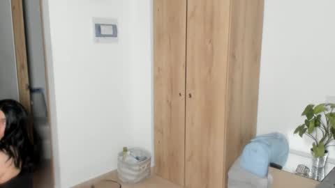 Naomi Moore online show from 04/28/26, 11:32