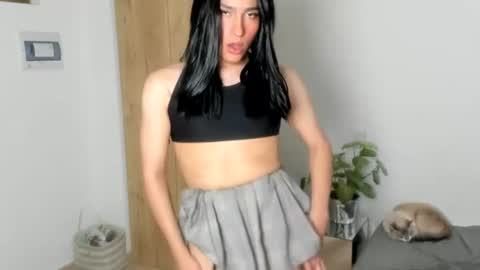 Snapshot of naomimoore chatting on 06/11/26, 08:07 Naomi Moore online show from 06/11/26, 08:07