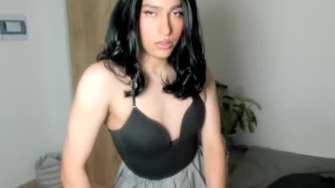 Naomi Moore online show from 08/02/26, 11:47