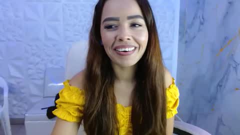 Snapshot of naomis_36 chatting on 05/22/26, 01:28 Naomis online show from 05/22/26, 01:28