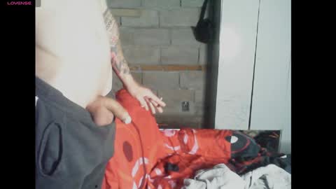 Snapshot of naomisimon chatting on 12/25/24, 06:41 bellas2012 online show from 12/25/24, 06:41