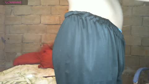 Snapshot of naomisimon chatting on 01/13/25, 04:07 bellas2012 online show from 01/13/25, 04:07