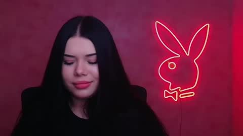 Naomi online show from 12/22/25, 06:49