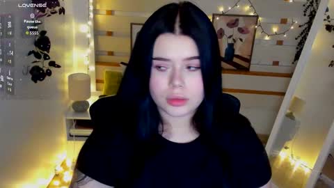 Naomi online show from 02/19/26, 09:22