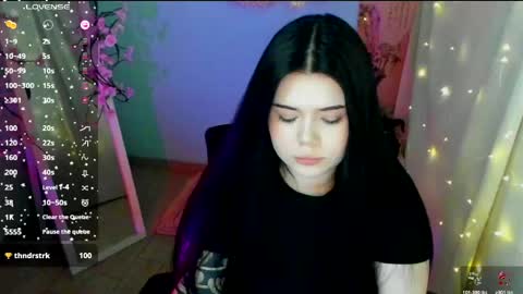 Snapshot of naomivibes chatting on 05/18/26, 06:19 Naomi online show from 05/18/26, 06:19