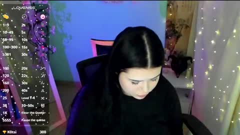 Snapshot of naomivibes chatting on 06/18/26, 09:14 Naomi online show from 06/18/26, 09:14
