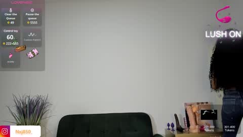 Naomi     online show from 01/30/25, 07:48