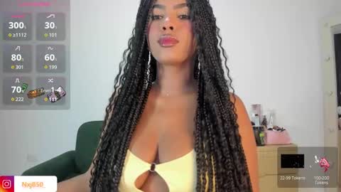 Naomi     online show from 10/02/25, 09:22