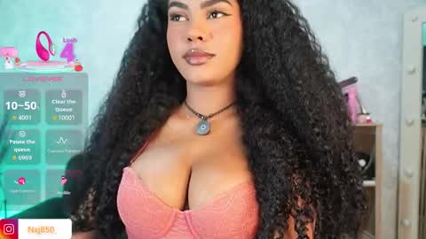 Naomi     online show from 11/25/25, 03:39