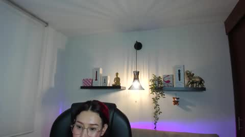 naomy online show from 05/27/26, 01:57